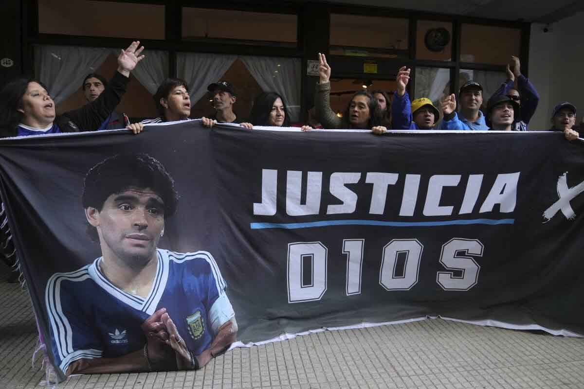 Apartan a jueza del juicio por la muerte de Diego Maradona por presunto vínculo con documental