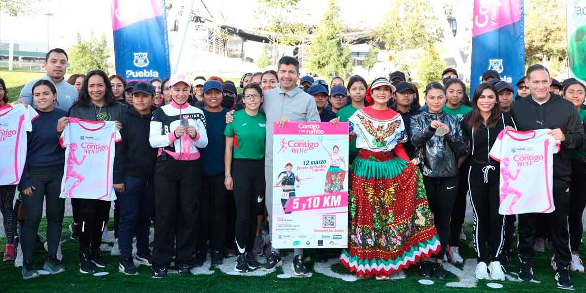 Presentan playera y medalla para la Carrera Contigo Mujer 2023