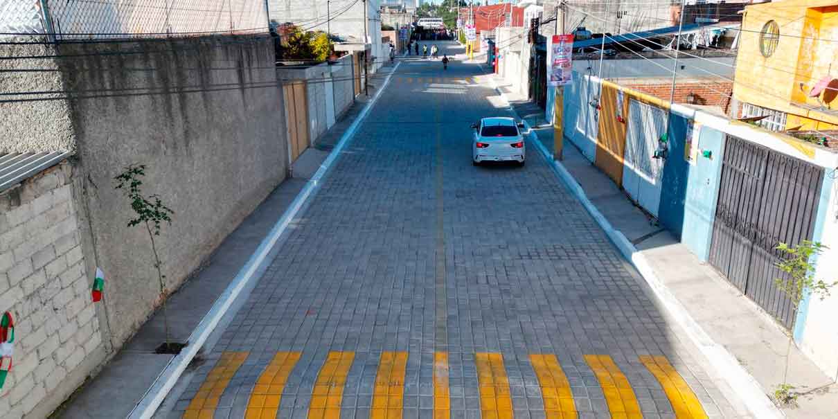 La calle MIL fue entregada en la colonia Loma Encantada