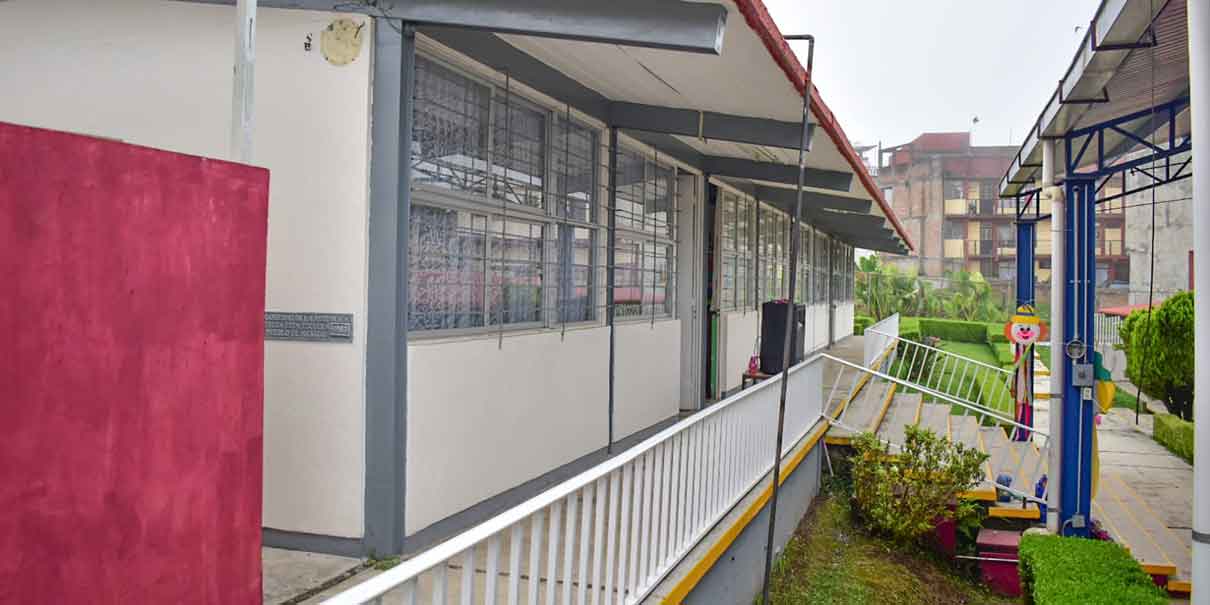 La educación, prioridad y un compromiso en Huauchinango: Rogelio López
