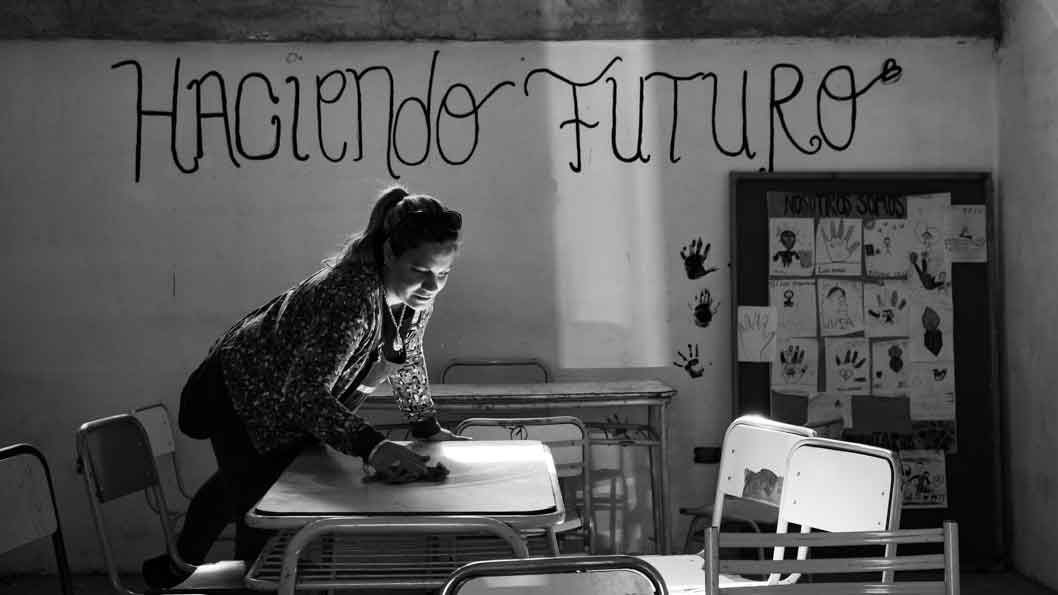 Maestros, arquitectos del conocimiento y líderes de la evolución del país