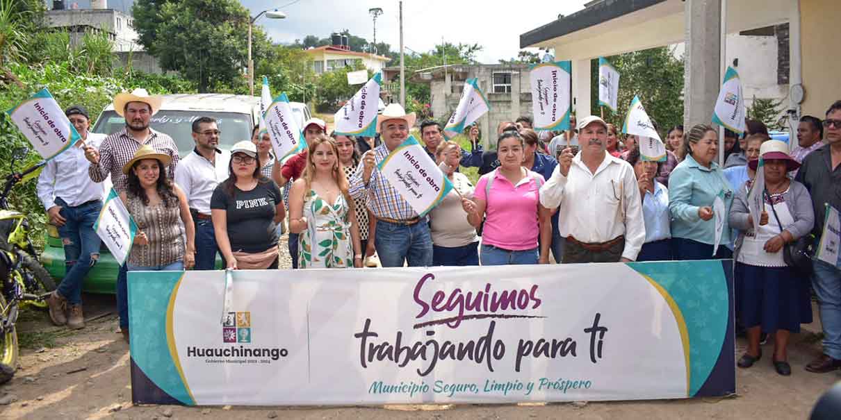 Rogelio López Angulo arrancó obras para beneficio de habitantes y alumnos de Huauchinango