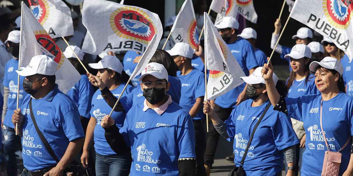 Mejor trato y prestaciones pidieron trabajadores en ceremonia oficial del 1 de mayo