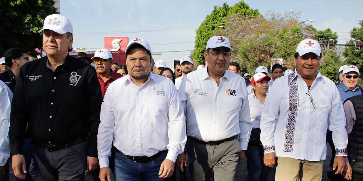 Mejor trato y prestaciones pidieron trabajadores en ceremonia oficial del 1 de mayo