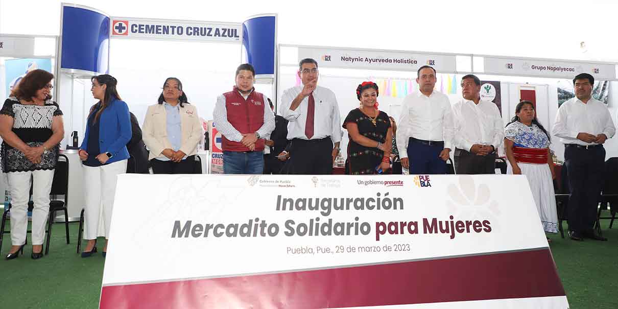 Instalan en el CIS el "Mercadito Solidario de las Mujeres”; 125 expositoras de 29 municipios