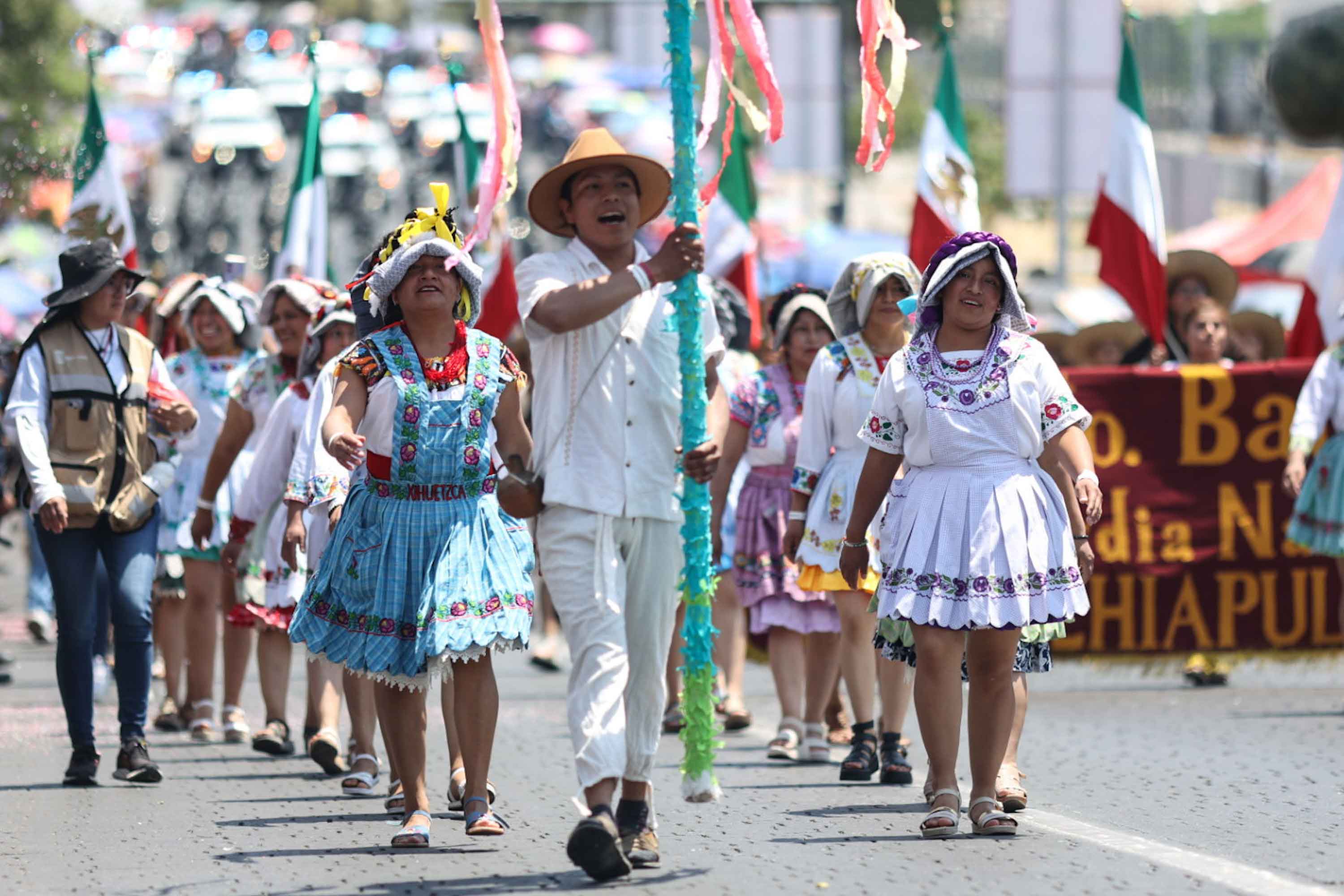 Miles de personas abarrotaron y disfrutaron la fiesta cívica por la Batalla de Puebla