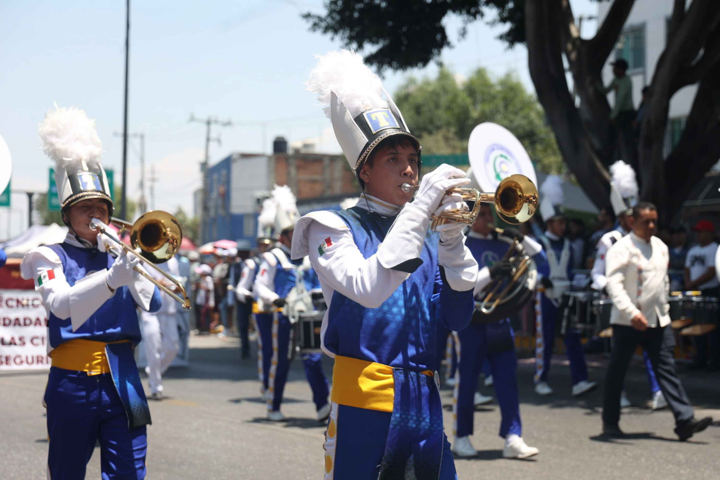Miles de personas abarrotaron y disfrutaron la fiesta cívica por la Batalla de Puebla