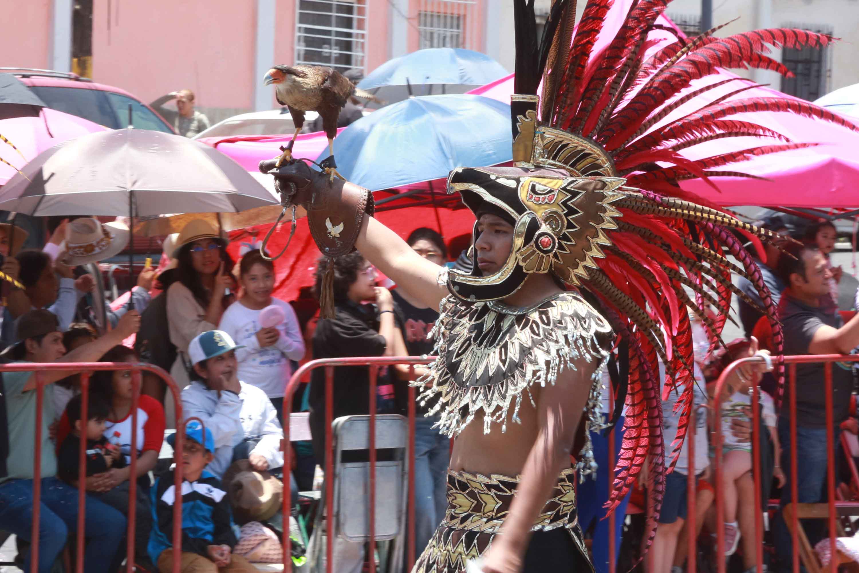 Miles de personas abarrotaron y disfrutaron la fiesta cívica por la Batalla de Puebla