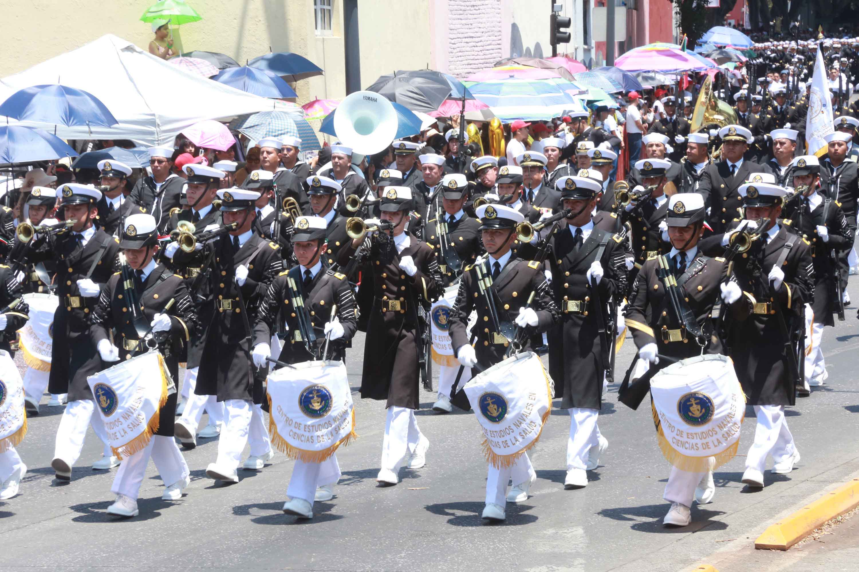 Miles de personas abarrotaron y disfrutaron la fiesta cívica por la Batalla de Puebla