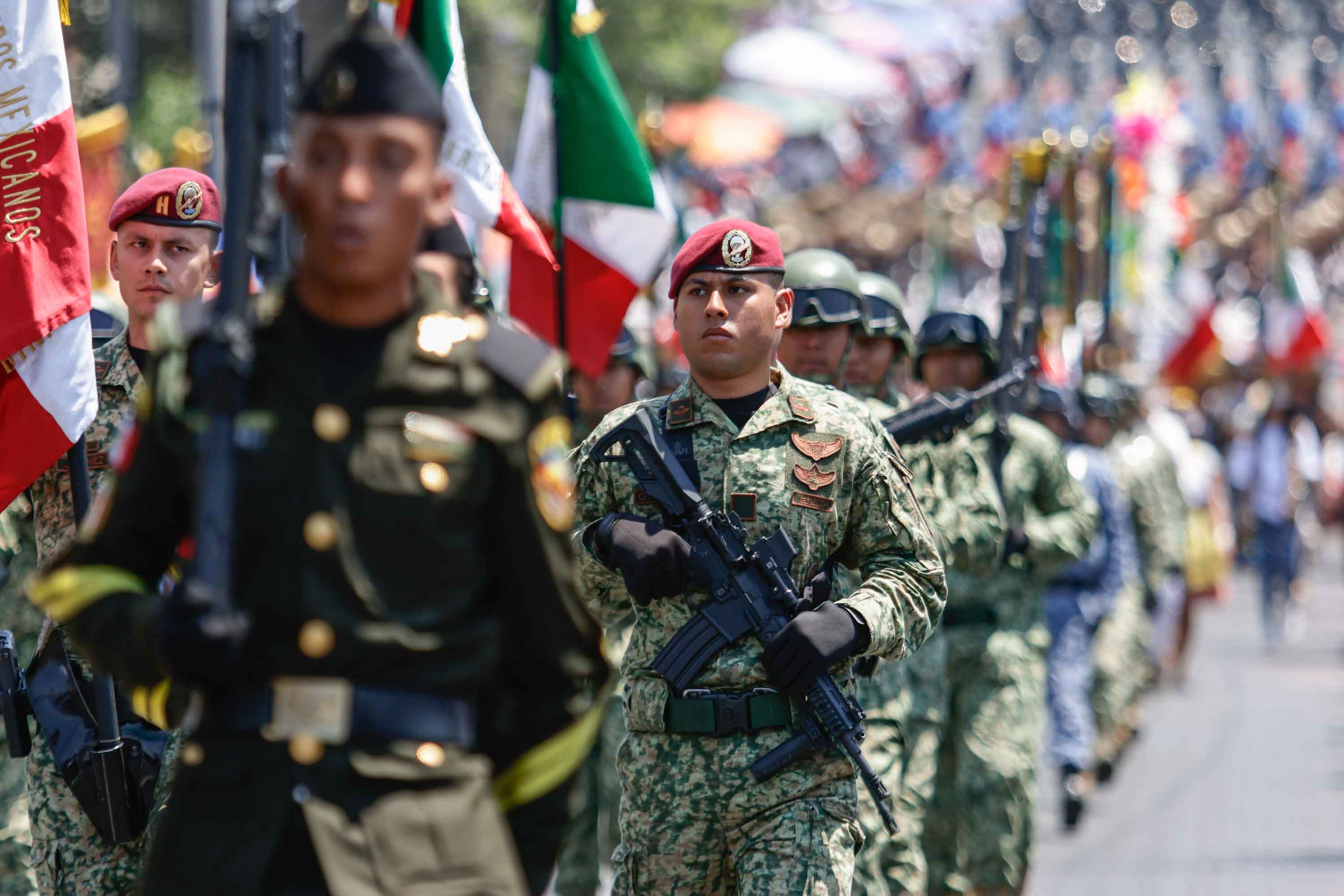 Miles de personas abarrotaron y disfrutaron la fiesta cívica por la Batalla de Puebla