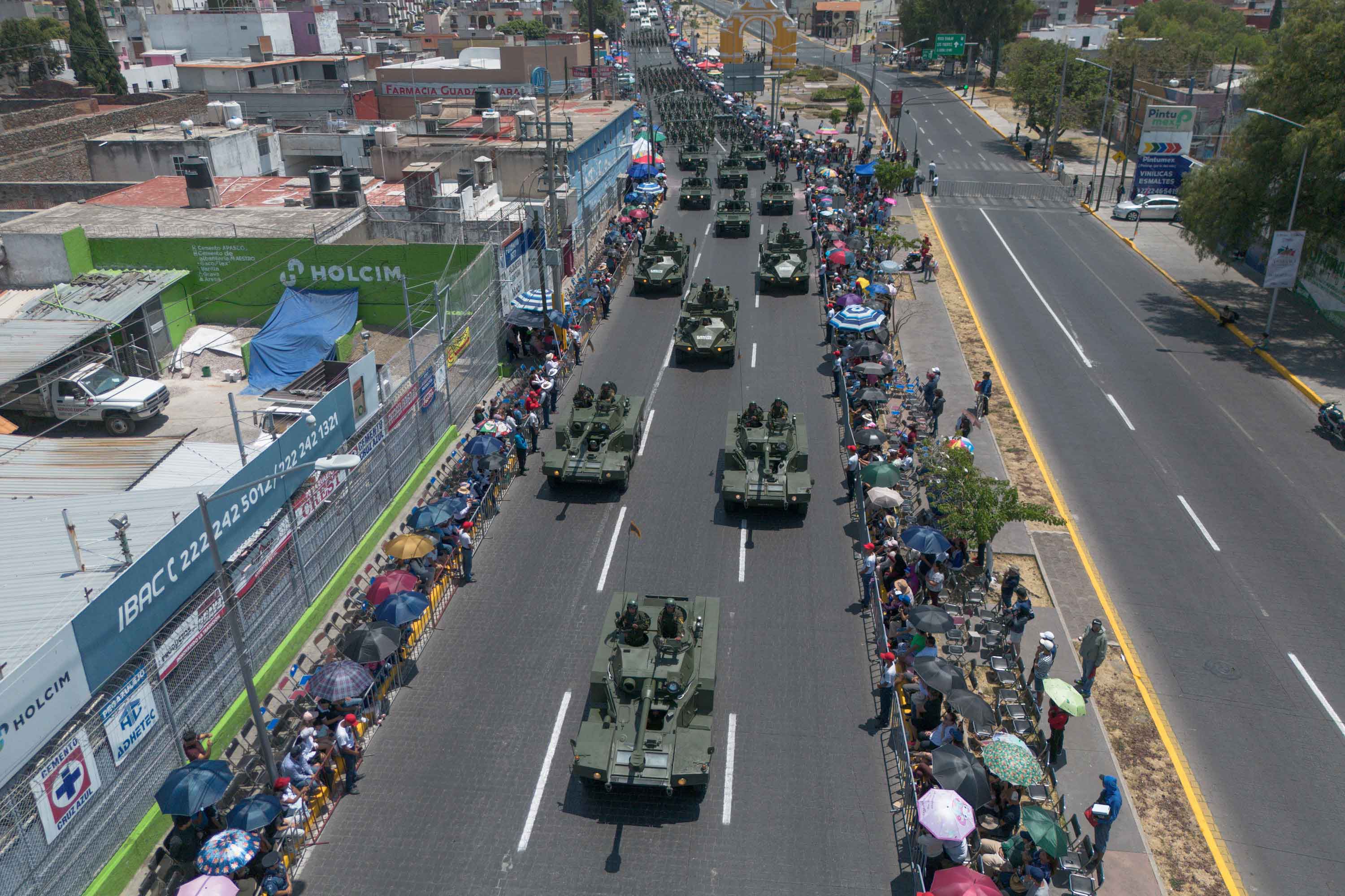 Miles de personas abarrotaron y disfrutaron la fiesta cívica por la Batalla de Puebla