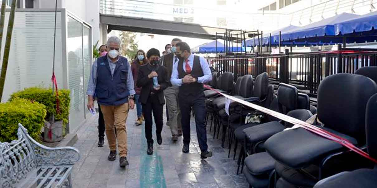 Muestran avances de obras a rectora de la BUAP en la Facultad de Medicina