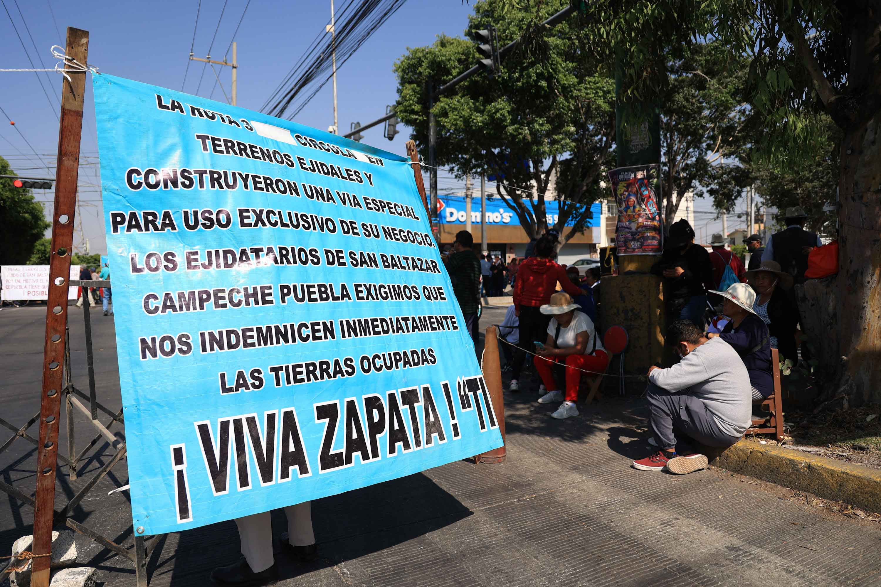 Otra vez ejidatarios cerraron Valsequillo y Las Torres; usuarios del RUTA tuvieron que caminar