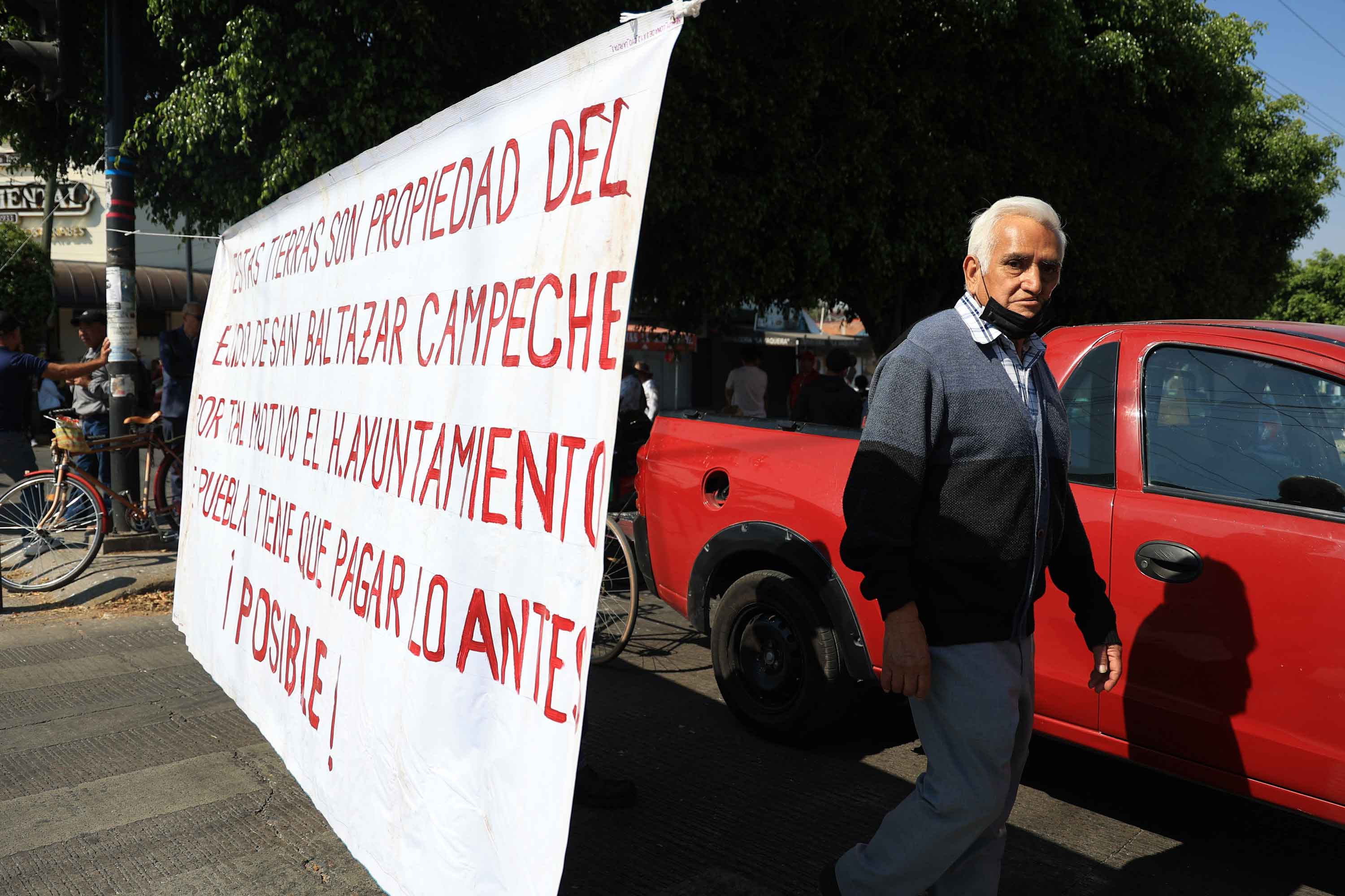 Otra vez ejidatarios cerraron Valsequillo y Las Torres; usuarios del RUTA tuvieron que caminar