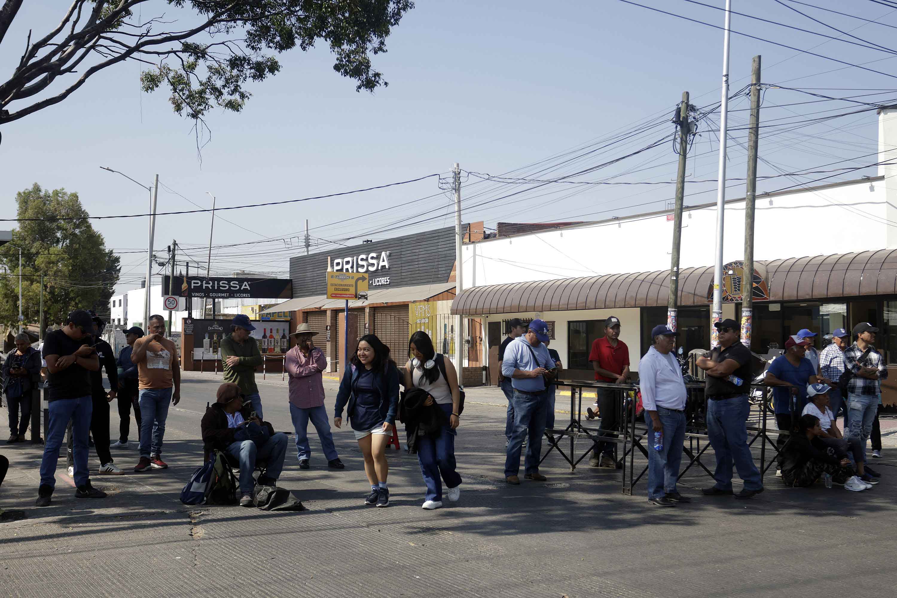 Otra vez ejidatarios cerraron Valsequillo y Las Torres; usuarios del RUTA tuvieron que caminar