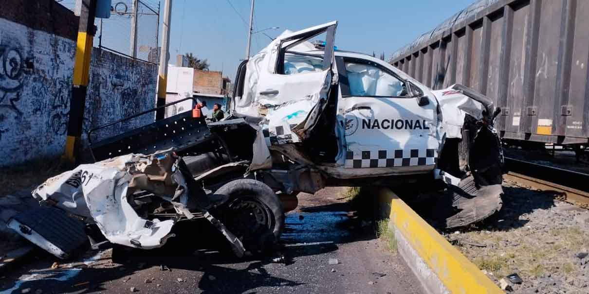 Patrulla de la Guardia Nacional fue embestida por un tren; hay 2 oficiales muertos