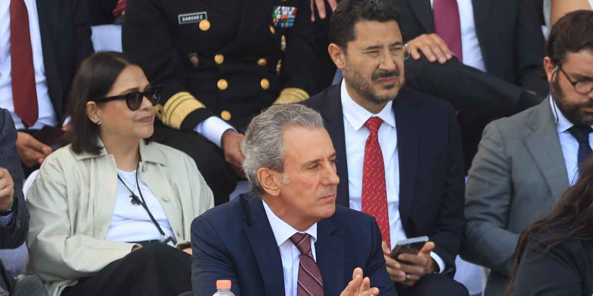 Primer desfile de Sheinbaum en Puebla con el respaldo de la 4T poblana