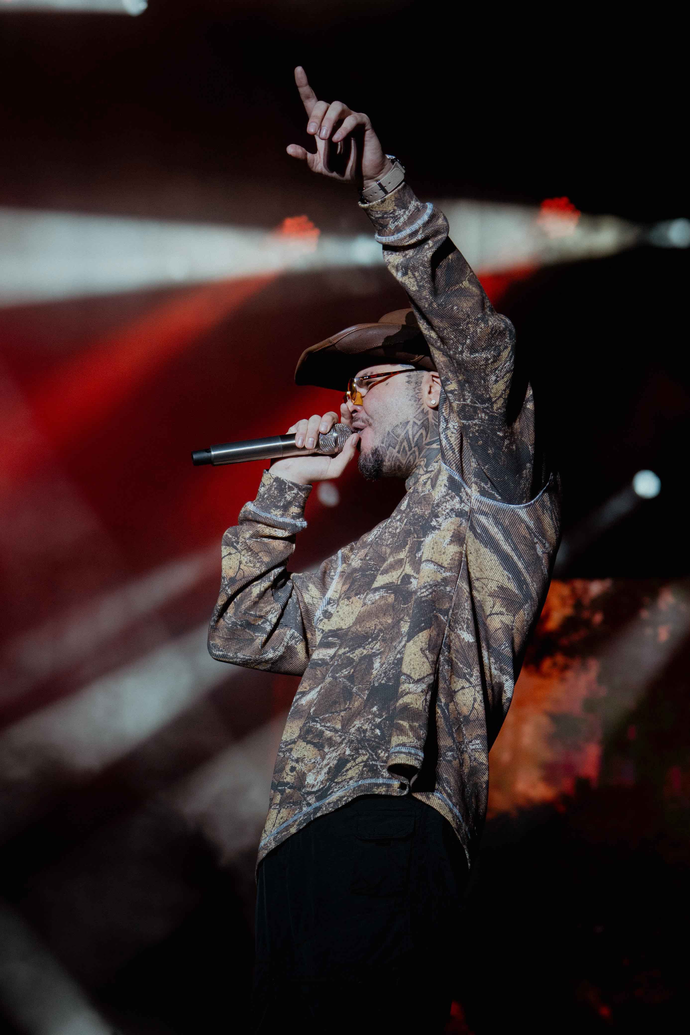 Puebla demostró su reguetón con Farruko en el Teatro del Pueblo