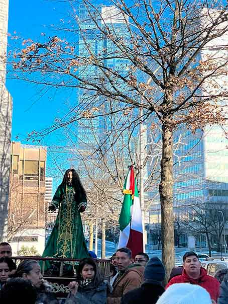 Realizan procesión en honor al Padre Jesús Peregrino en Estados Unidos