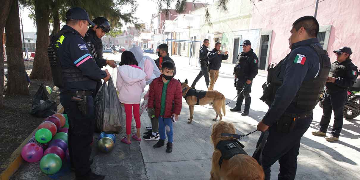 Reyes Magos entregaron juguetes a niños de las juntas auxiliares e inspectoras de Puebla