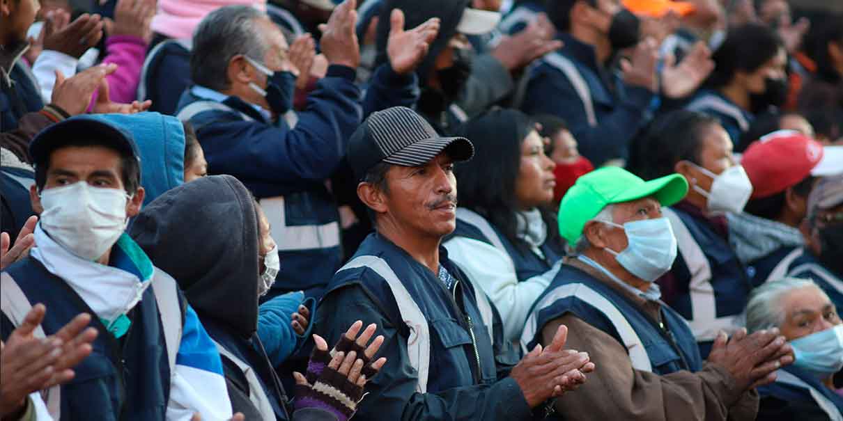 Se reconoce labor de recicladores voluntarios en Puebla, reciben uniformes