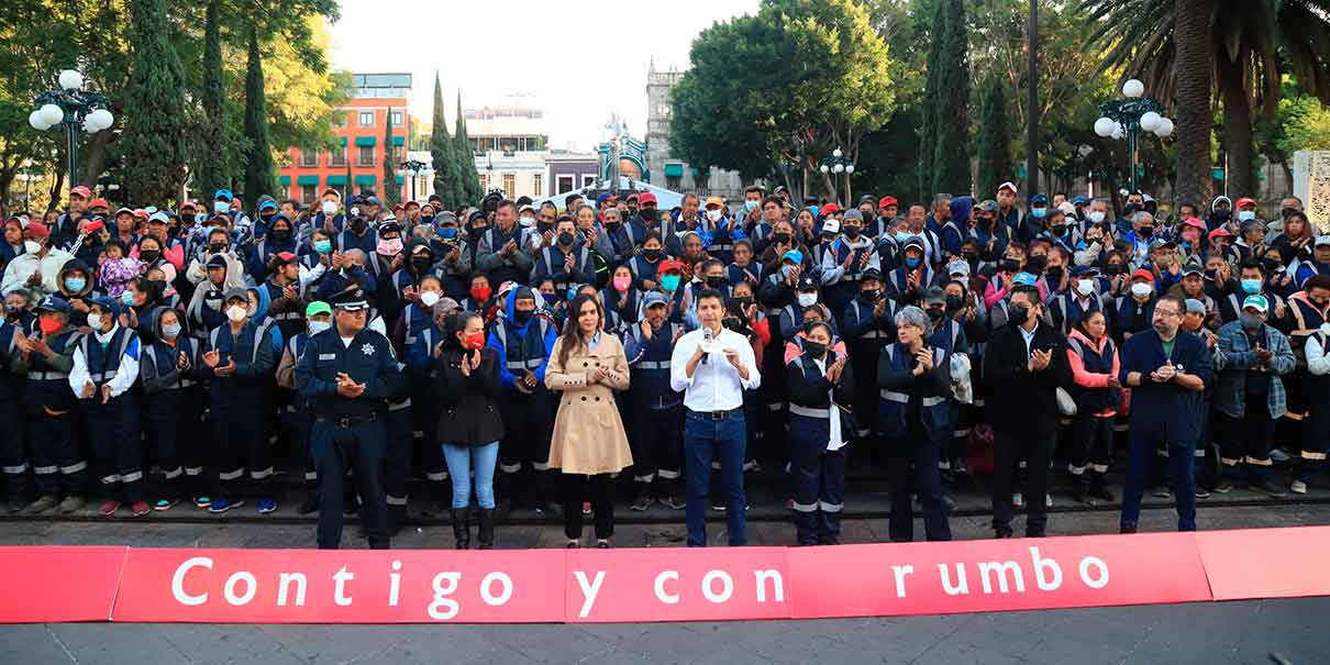 Se reconoce labor de recicladores voluntarios en Puebla, reciben uniformes