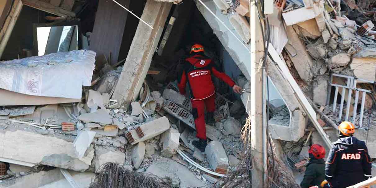 Suben a más de 5 mil las muertes por terremoto en Turquía y Siria