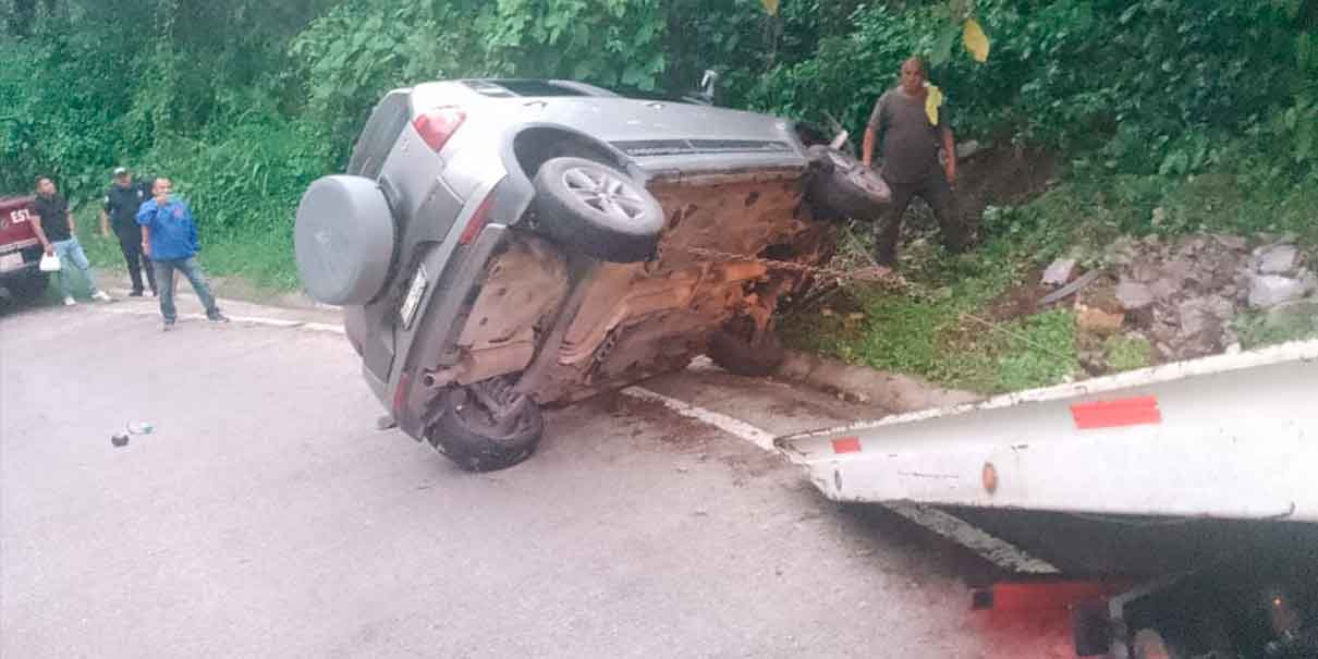 Accidente en la carretera estatal de Ocomantla, deja 3 lesionados