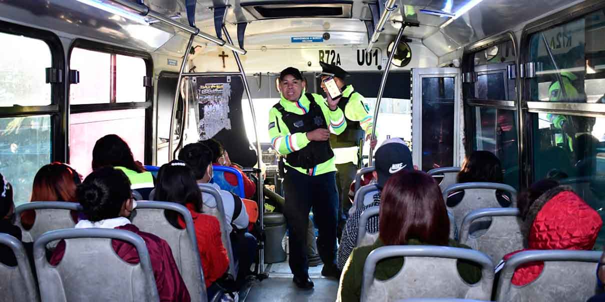 Tres vialidades de Puebla cuentan con mejor sistema de semaforización y señalética vial