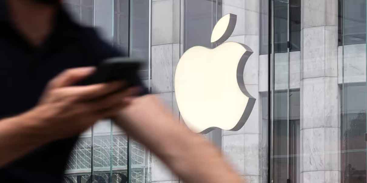 Trump redobla su guerra comercial: revive aplicar aranceles a Apple y la UE
