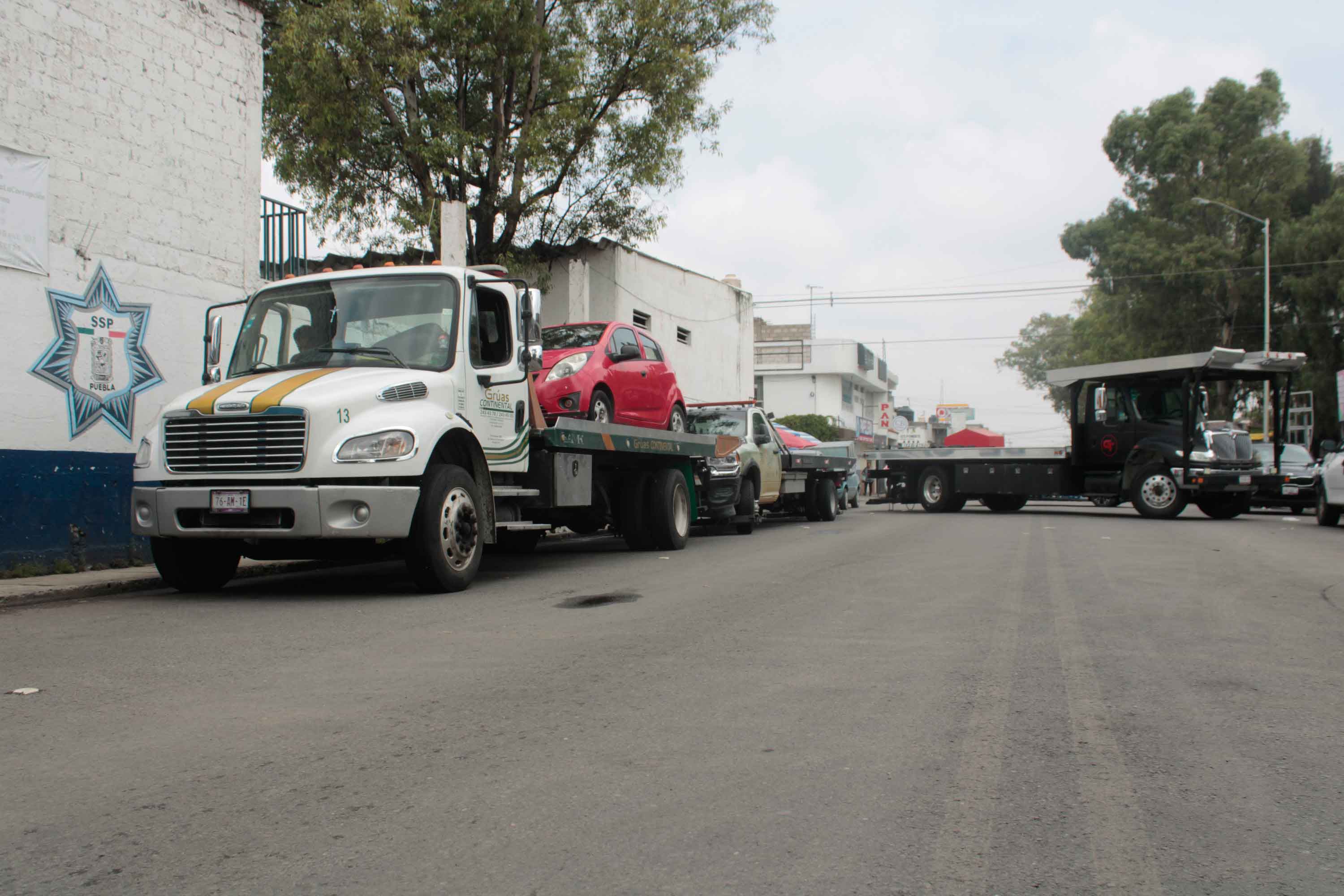 Otro bloqueo más en la capital por alto cobro del servicio de grúa