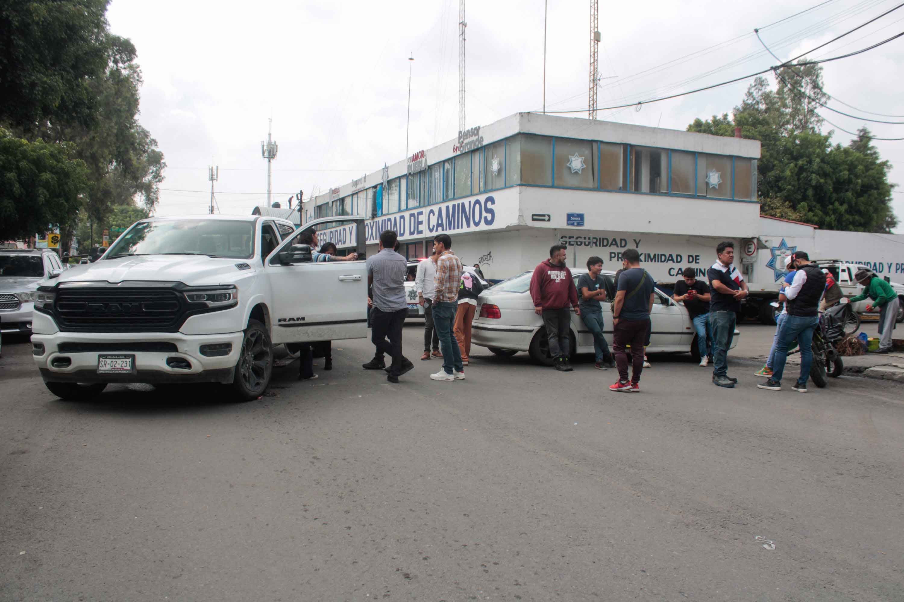 Otro bloqueo más en la capital por alto cobro del servicio de grúa