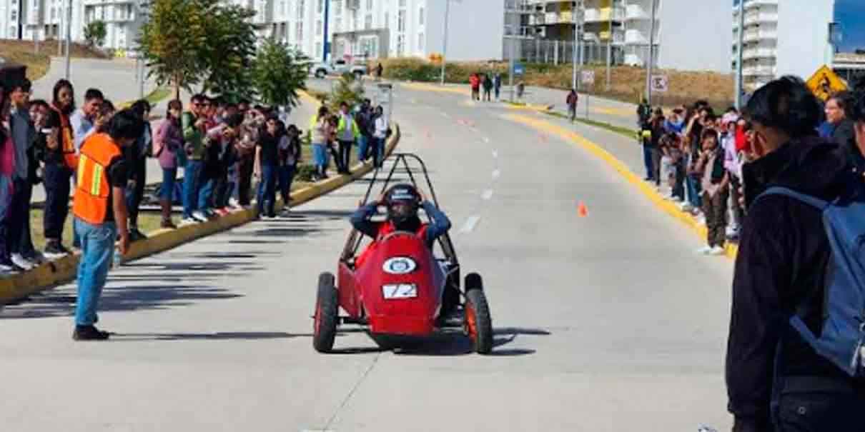 Alumnos BUAP participaron en carrera de Movilidad Eléctrica con Go-Kart Baja
