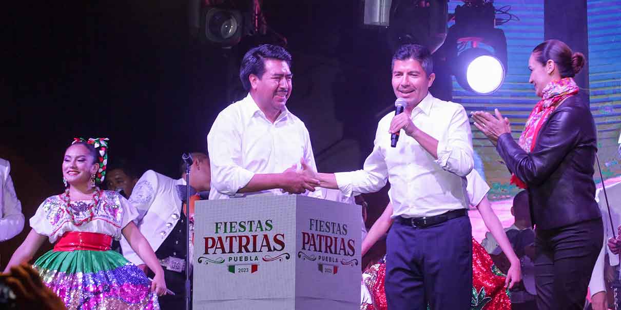 Ya puedes disfrutar de la iluminación patria en la ciudad de Puebla