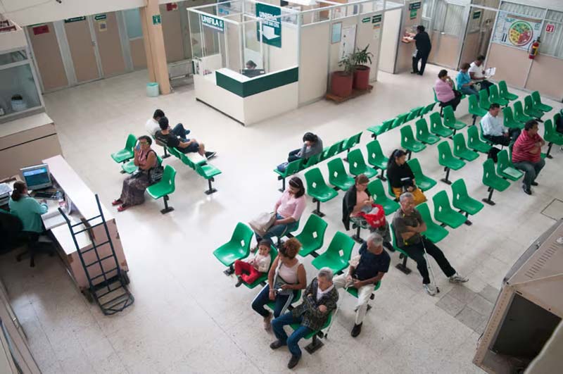 Abasto de medicamentos casi total en IMSS e ISSSTE: qué hacer si falta tu receta