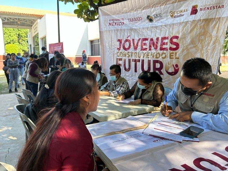Gobierno recortará gasto para sostener gasolinas y programas sociales