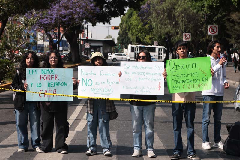 Alumnos denuncian el pésimo estado del Conservatorio de Música