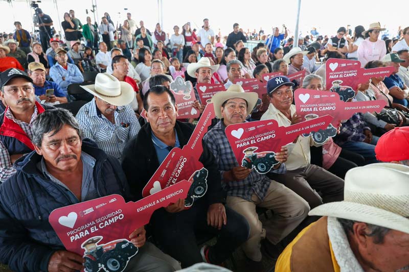 Armenta impulsa el campo poblano con maquinaria y fertilizantes para 200 mil hectáreas