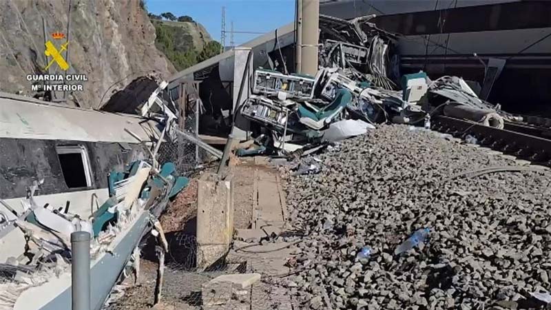 Aumenta a 41 la cifra de fallecidos por el choque de trenes en Adamuz
