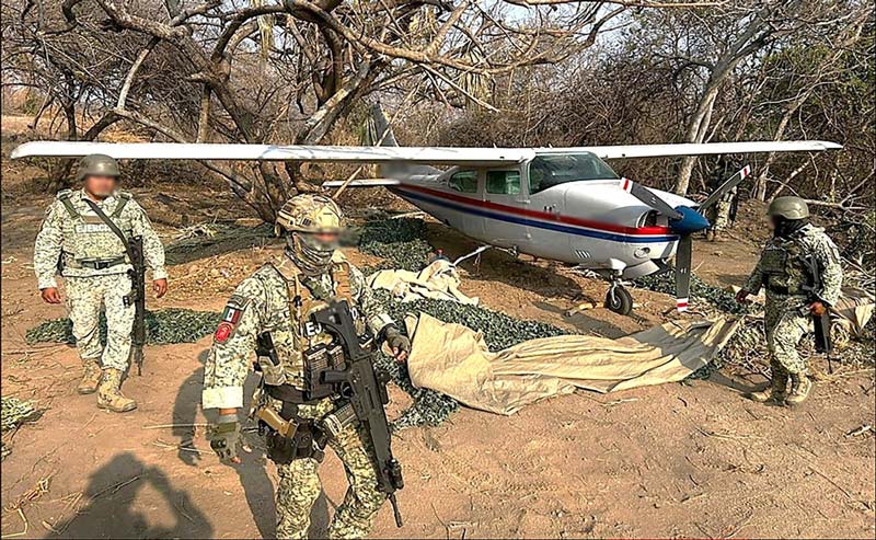 Interceptan avioneta con más de 500 kilos de cocaína en Oaxaca