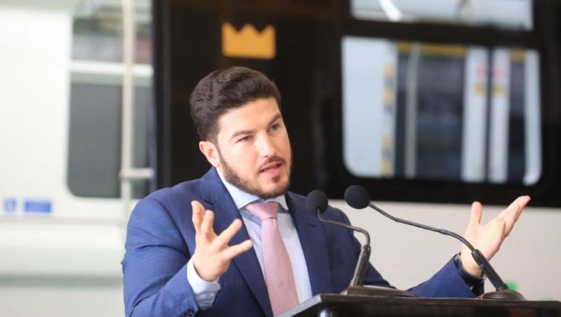 Avanza investigación y juicio político contra Samuel García por corrupción en NL