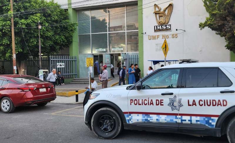 Balacera en clínica del IMSS Amalucan provoca pánico: un herido tras intento de robo