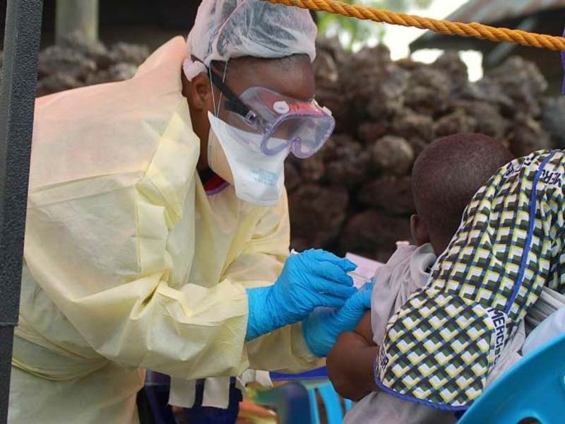 Brote de ébola en África deja al menos 88 muertos y activa alerta de la OMS