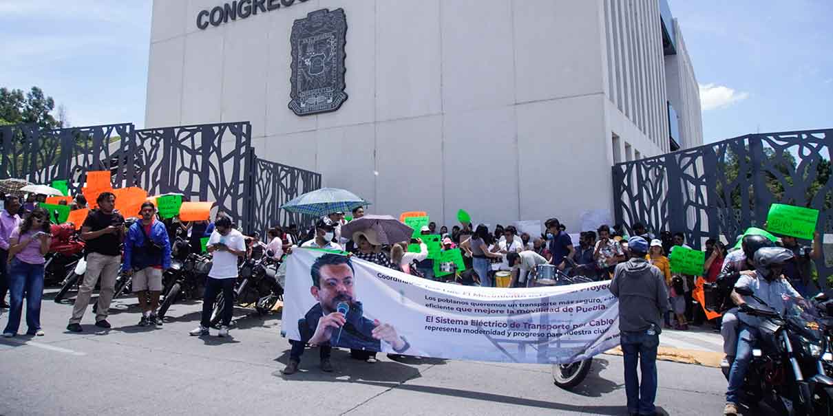 Protesta contra Cablebús