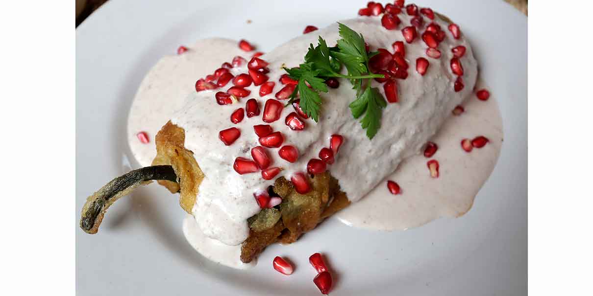 Chiles en nogada