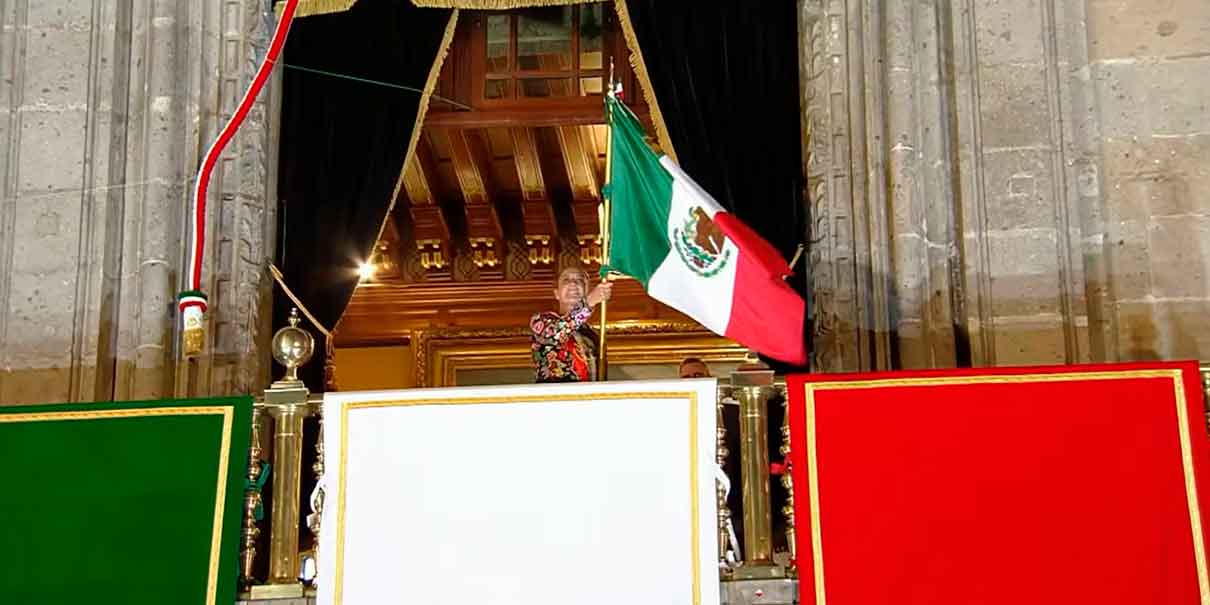 Claudia Sheinbaum dando el Grito