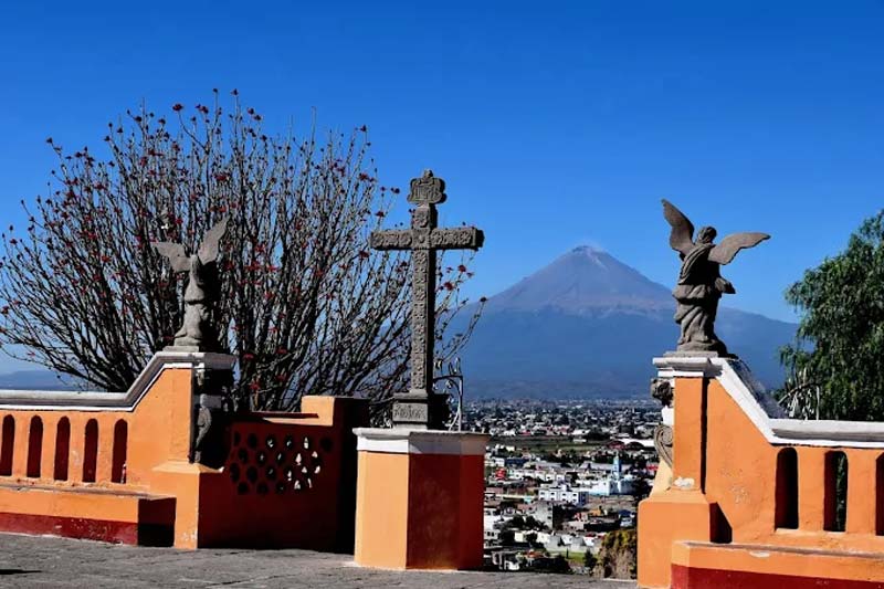 Santuario de Nuestra Señora de los Remedios en Cholula, Puebla: historia, arquitectura y vistas panorámicas