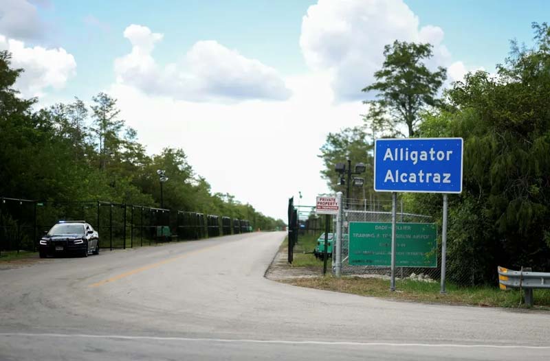 El fin del “Alcatraz de los caimanes”: Florida clausura el centro migrante más criticado