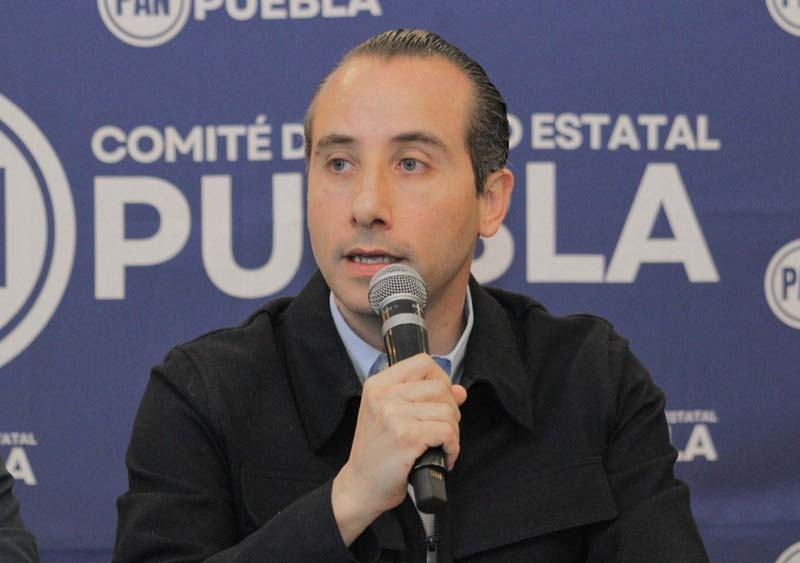 Mario Riestra acusó a Morena de presunto nepotismo en 14 alcaldías de Puebla.
