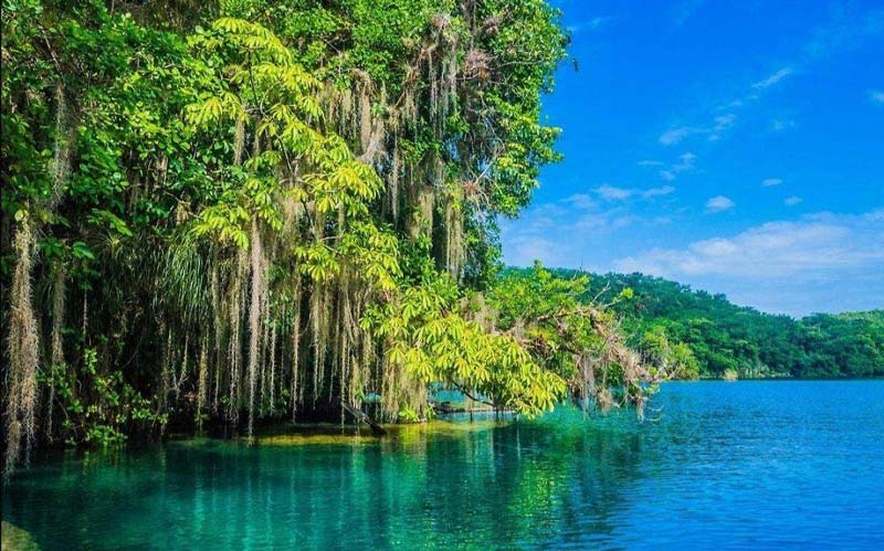 El paraíso secreto de Chiapas: Laguna Miramar, la laguna de aguas cristalinas rodeada de selva